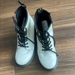 Kids doc martens white boot